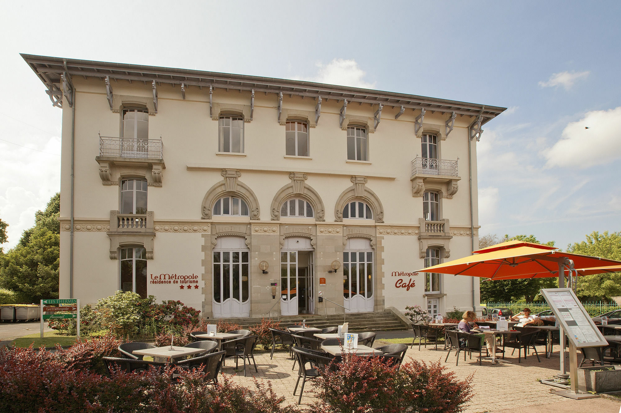 Garden & City Luxeuil Ex Le Metropole Et Les Thermes エクステリア 写真